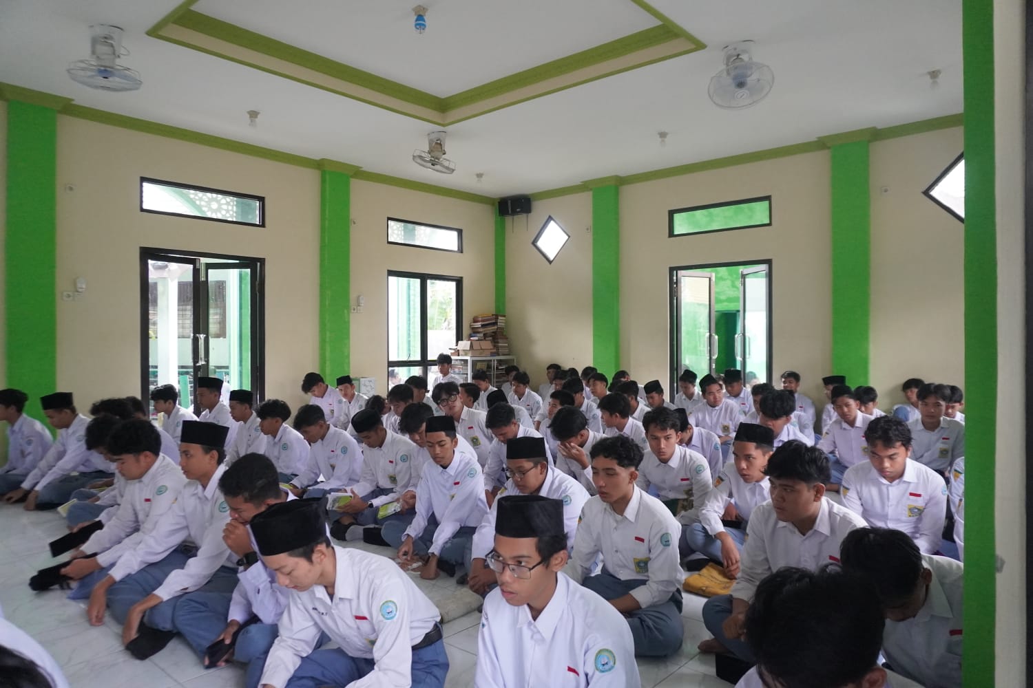 Cahaya Ramadhan di MAN 2 HSU : Rutinan Islami Bangun Karakter Qur’ani